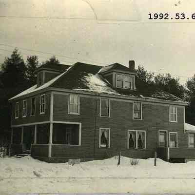 A photo of the house at 32 Longfellow Ave., on the corner of Coffin St.