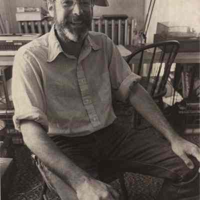A photo view of Eric Von Magnus.