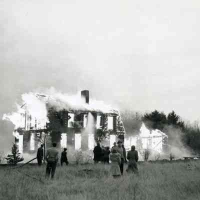 A photo of the Davenport Fire. 5/16/1943.