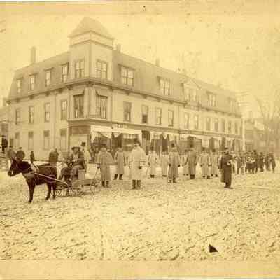 Minstrels winter parade on Maine Street