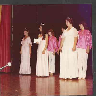 Miss Maine Valorie Crooker with contestants