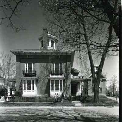 A photo of the Skolfield-Whittier House.