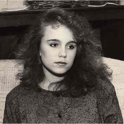 Aleta Joy Crowell