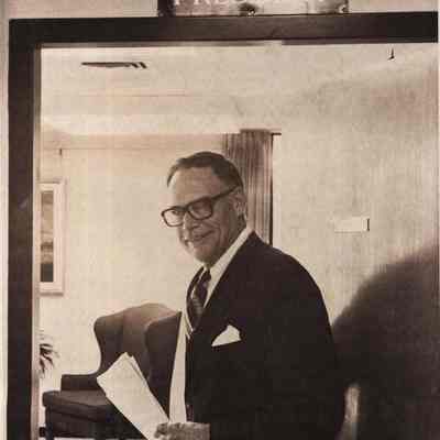 A photo view of A. LeRoy Greason.