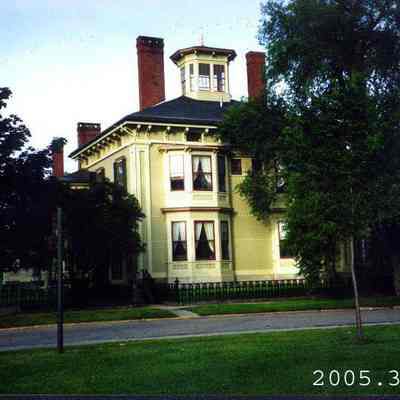 Front view of 157 Park Row.