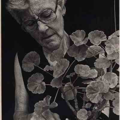 A photo view of Doris Parsons. 5/17/1982.