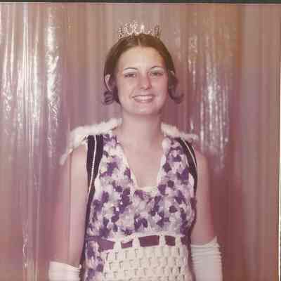 The 1973 Pageant Award and Dedication Award winners. Doris Bernier