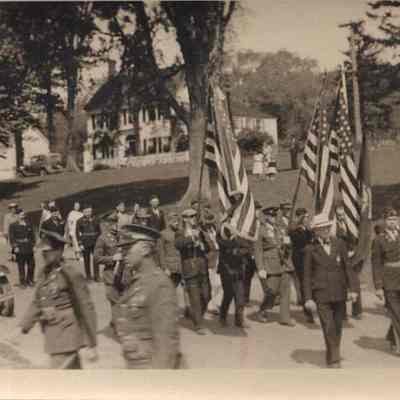 Postcard of parade on Elm St Topsham