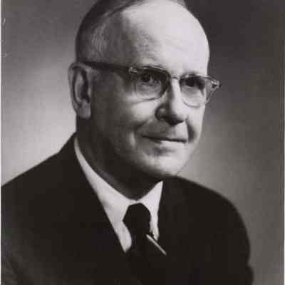 A photo view of Prof. Herbert R. Brown.