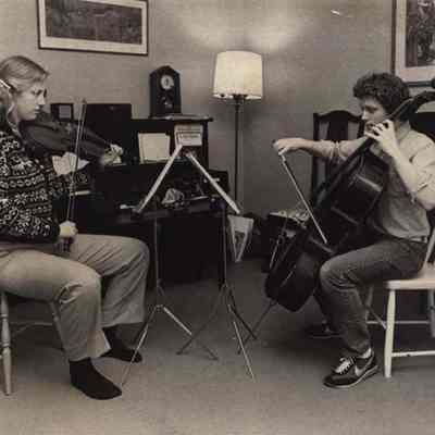 A photo view of Kristen Monke and Andrew Walkling. 4/5/1982.