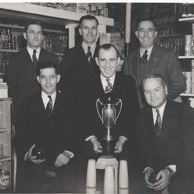 Steeve's Market Bowling Team