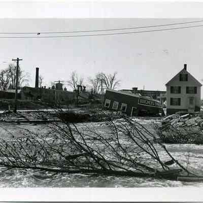Topsham, 1936 Flood, view of Summer St.