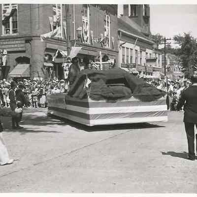 Directing a Float in Brunswick's 200th Anniversary Parade