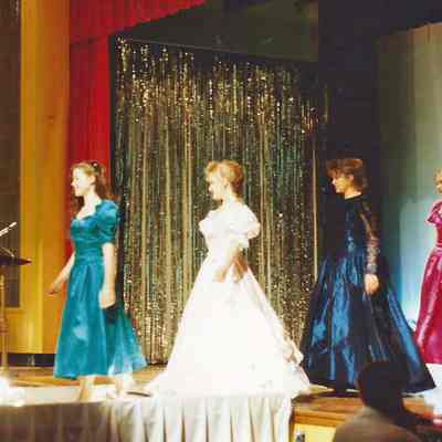 the Teen Queen participants getting ready for quater turns