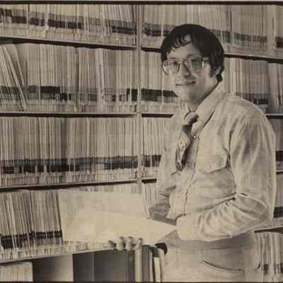 A photo view of Dr. Walter Jacobs. 12/19//1980.