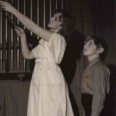Ruth, Mark Gibson