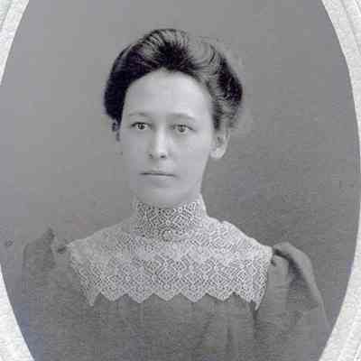 Annie Woodside Carruthers.