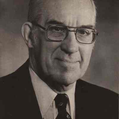 A photo view of Prof. Alton H. Gustafson. 2/21/1975.