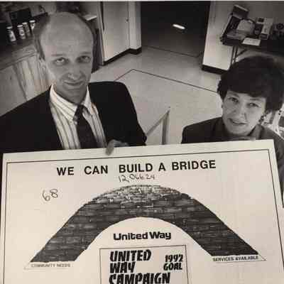 A photo view of Dave Fuller and Deny Anderson. 9/29/1992.