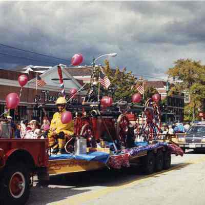 Brunswick's 250th anniversary parade
