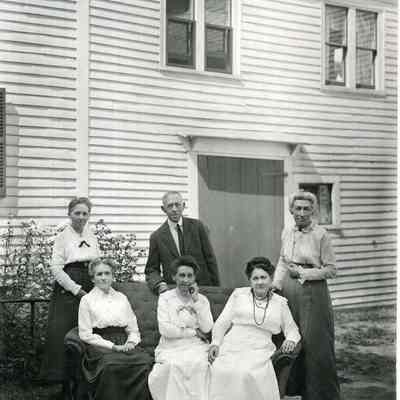 Group of Former Boxmakers