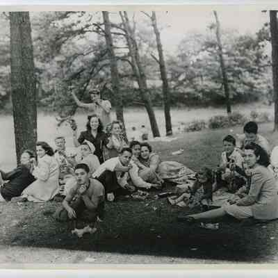Picnickers at the Verney Mill Picnic