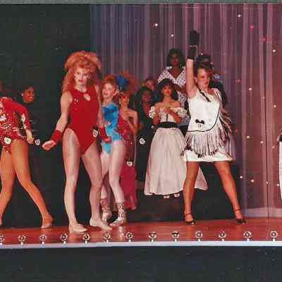 Lisa Kelly in an opening number.