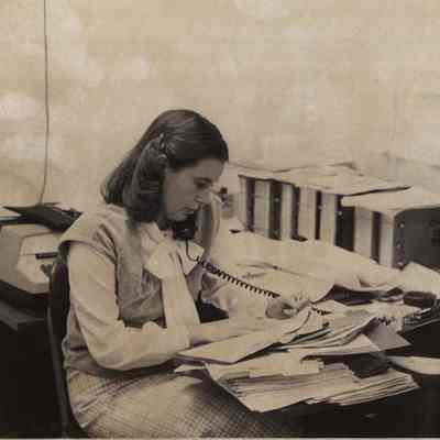 A photo view of Susan Arnold. 11/19/1979.