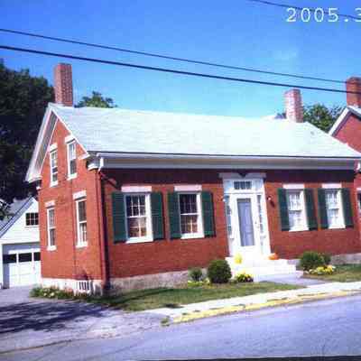 Photo of 20 Lincoln Street house.