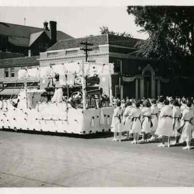 A Float in the Brunswick Bicentennial Parade