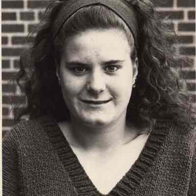 A photo view of a woman. 6/2/1992.