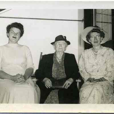 Edythe Laws, Helen Varney, Miriam Stover Thomas