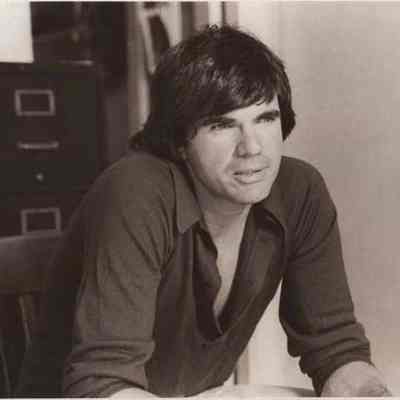 A photo view of Michael Kerr.