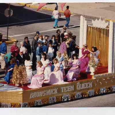 Brunswick's 250th anniversary parade