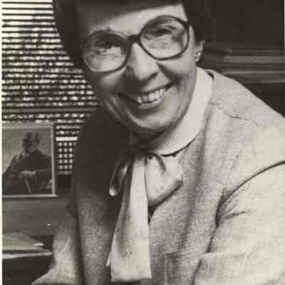 A photo view of Patricia R. Plante. 5/7/1990.