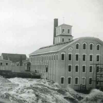Bowdoin Mill in 1936 flood
