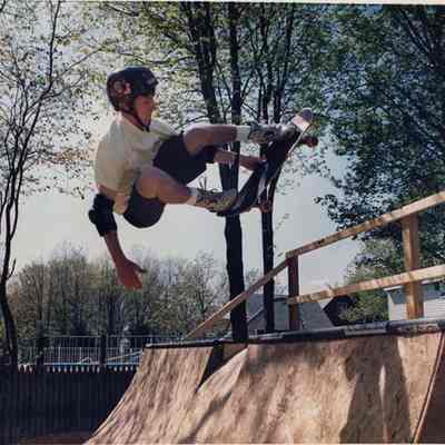 A photo view of Andy Munsey on a skateboard. 5/20/1991