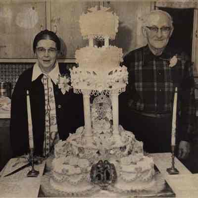 A photo view of Elsie & Harold Wallace. 12/24/1975.