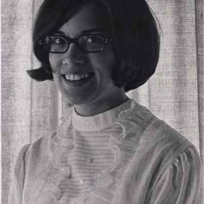 A photo view of Barbara T. Wakenier.