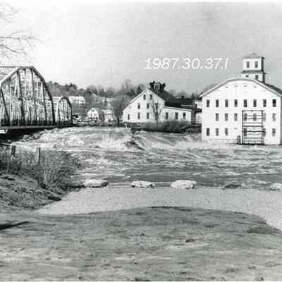 A photo of the Bowdoin Mill.