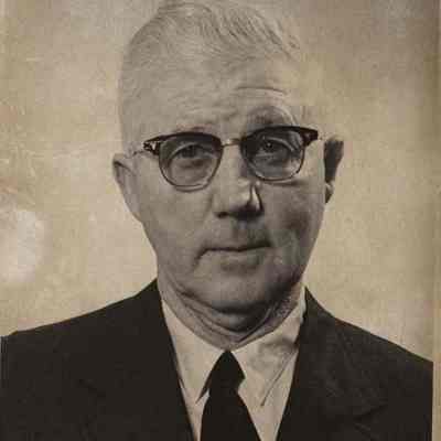 A photo view of Asa F. Blackstone.