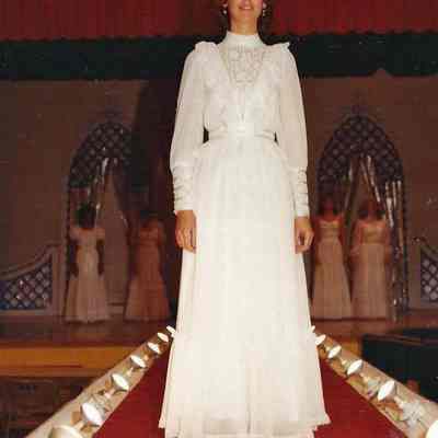 A color photograph of contestant #4 Ann Wright.