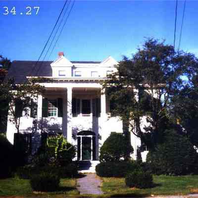 Delta Kappa Epsilon House, 4 College Street.