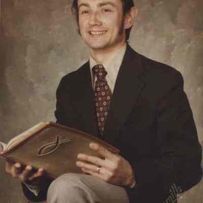 A photo view of Peter Inchcombe.