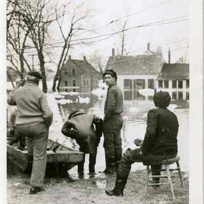 Unidentified men during 1936 flood