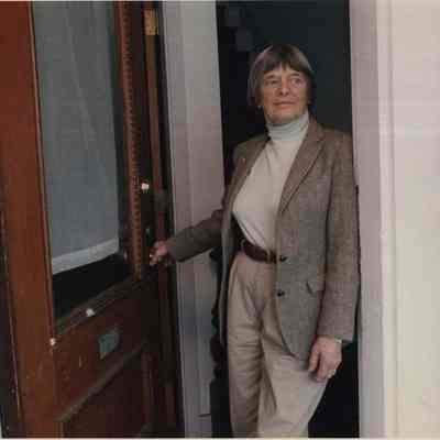 A photo view of Deena Hammond. 1/10/1992.