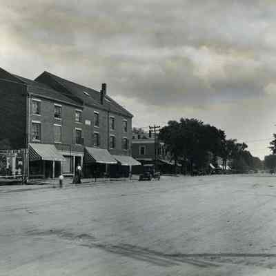 Day Block on Maine Street