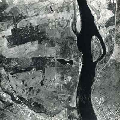 A B/W aerial photograph of Brunswick. 5/4/1953.