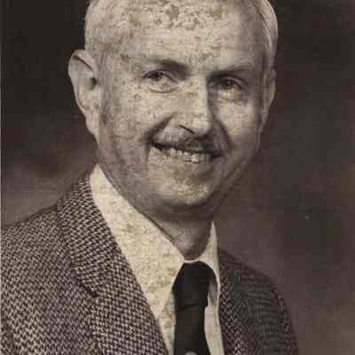 A photo view of Prof. Dana W. Mayo.
