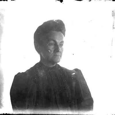 An unknown woman.
